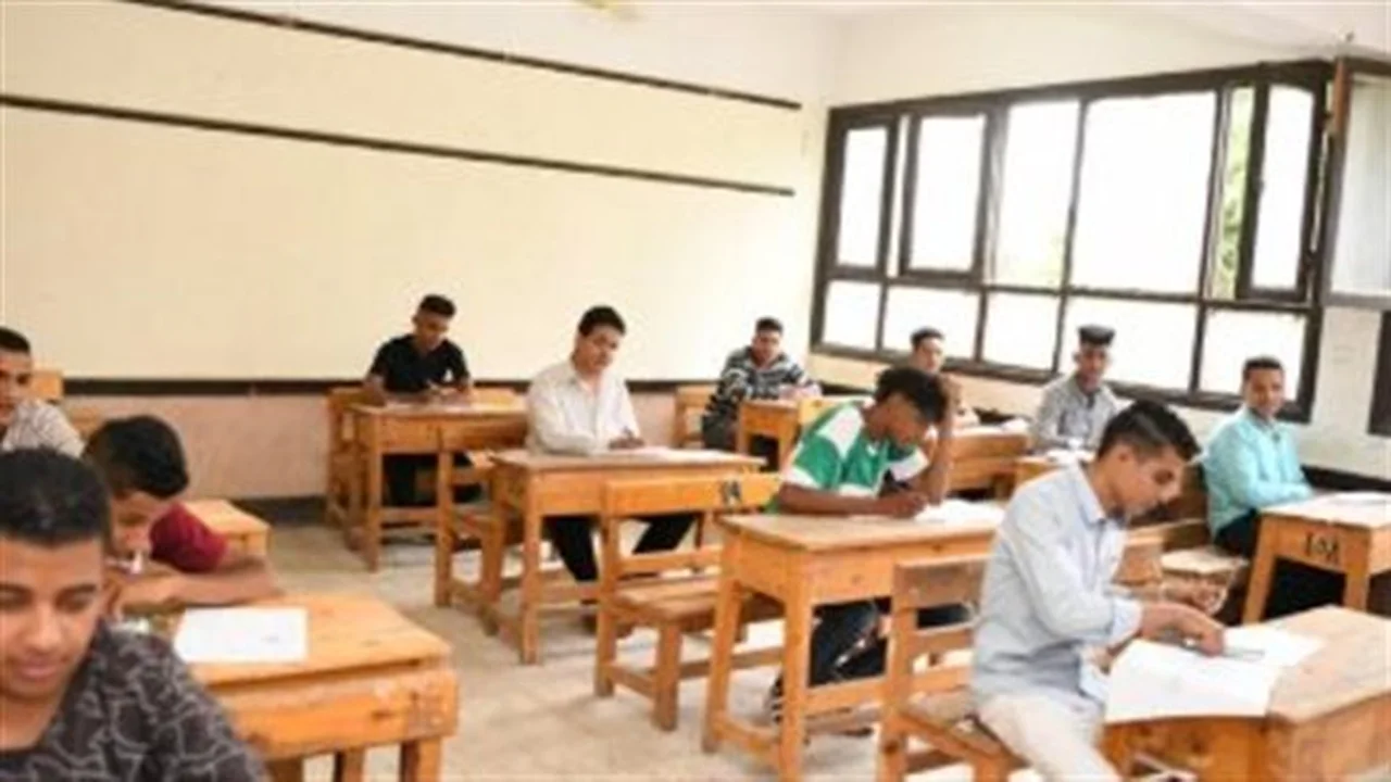 امتلك الجدول.. مواعيد امتحانات الدور الثاني في الجيزة